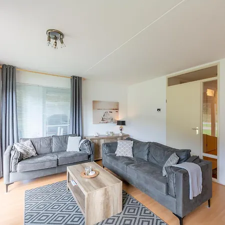 In Julianadorp Aan Zee With Terrace Appartamento