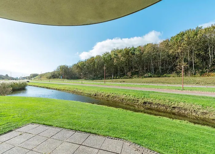 In Julianadorp Aan Zee With Terrace Appartement *